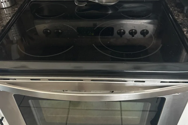 Aptos, CA range and oven repair - ceramic glass cooktop, convection element, and precision temperature sensor calibration